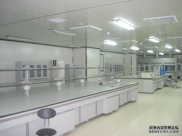 在实验室净化过程中控制相对湿度